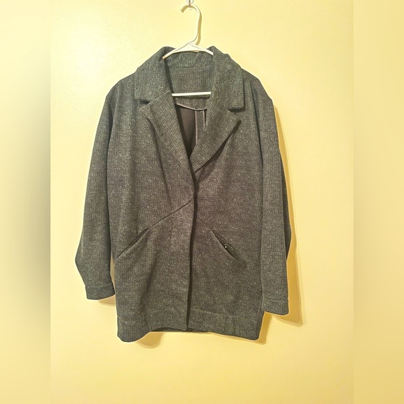 Lululemon Cozy Car Coat - Picture 2 of 11